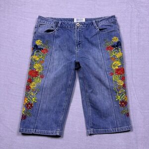 BLUE Identity Women's Size 14 Embroidered Floral Capri Jeans Denim‎ Pants
